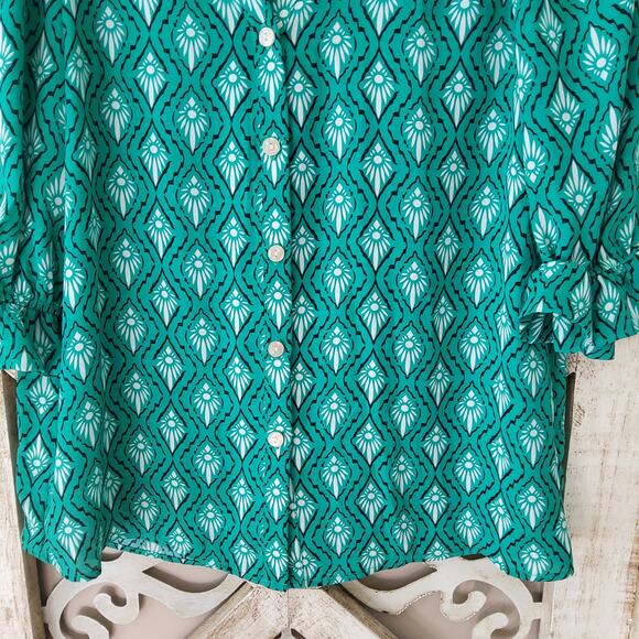 NY Collection Women's Petite Short Balloon Sleeve Button Front Blouse Top Geo - Picture 10 of 11